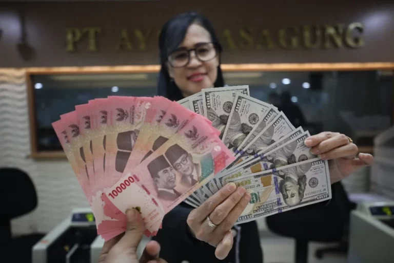 usd_idr_4_1736327551